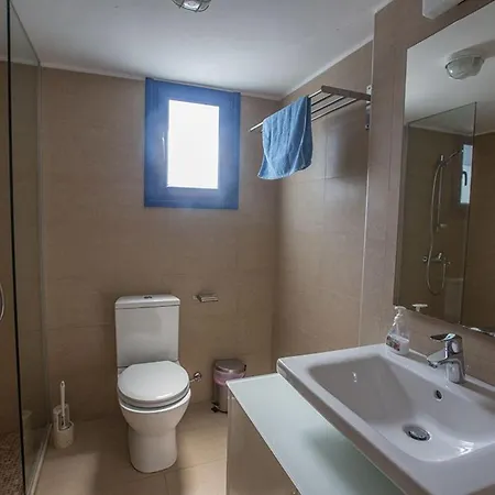 فيلة Ioanni Helios - Stunning 4 Bedroom - Few Minutes Drive بروتاراس