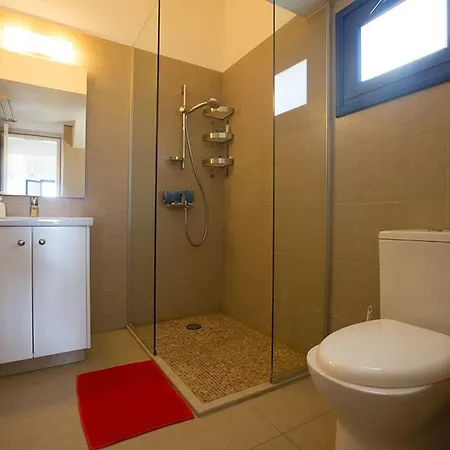 Ioanni Helios - Stunning 4 Bedroom - Few Minutes Drive فيلة بروتاراس